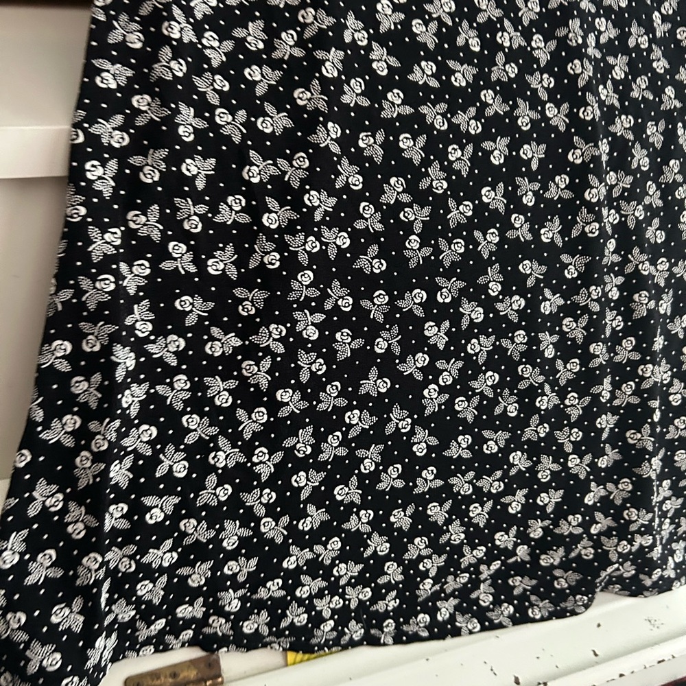 Jessica Black Floral Midi Dress - Picture 8 of 16